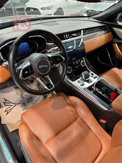 جاگوار XF